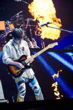 桑原彰（G）（撮影：ヤオタケシ）