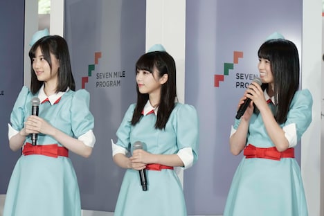 左から山下美月、与田祐希、大園桃子。