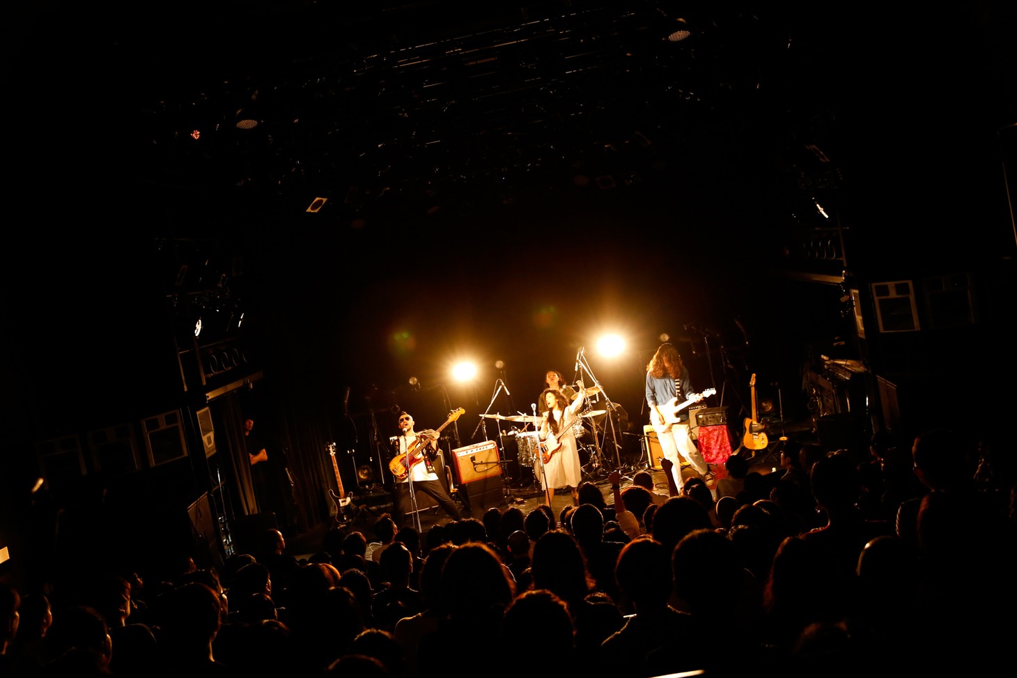 カネコアヤノ「カネコアヤノ TOUR 2018 “祝祭”」東京・WWW公演の様子。（撮影：木村泰之）