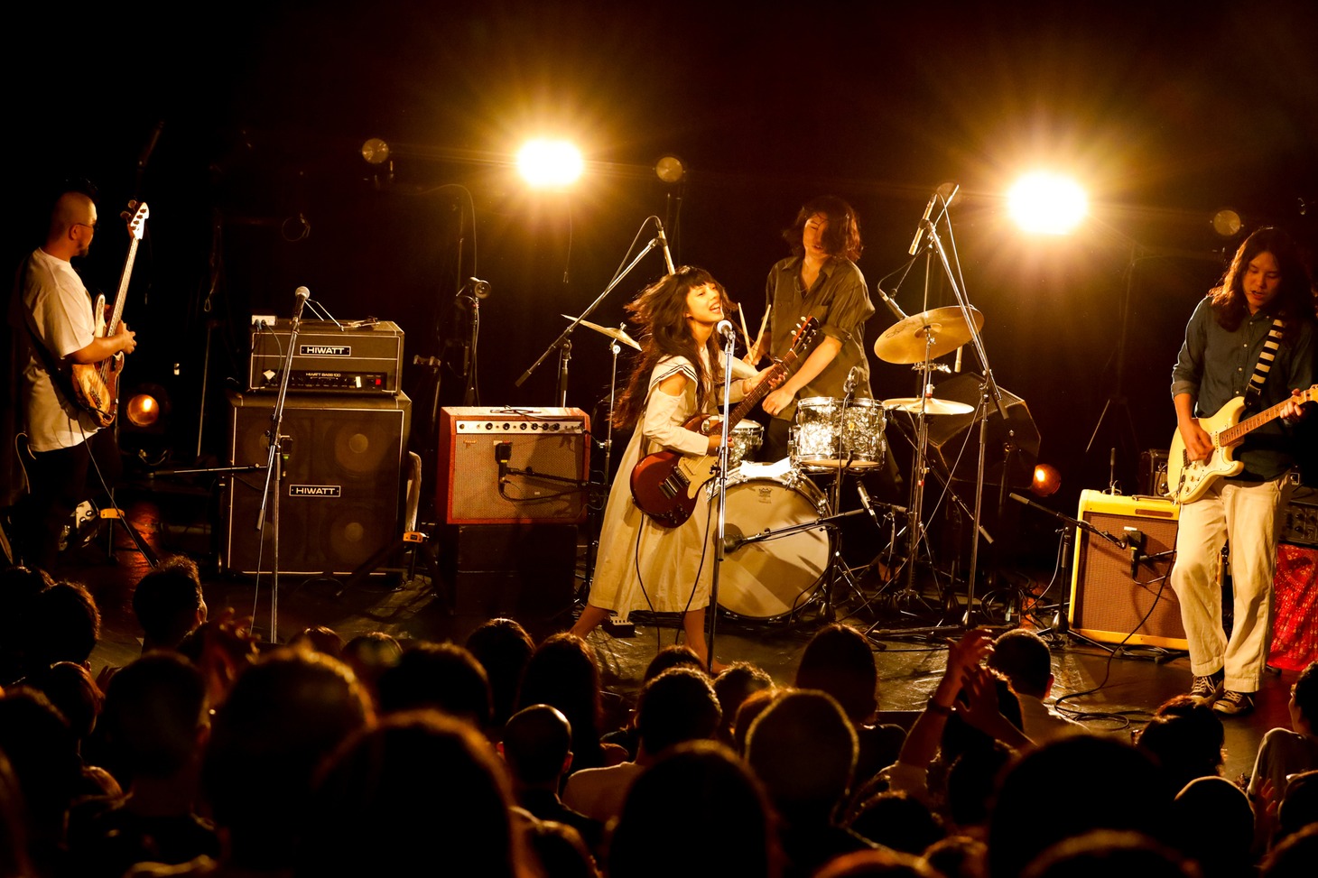 カネコアヤノ「カネコアヤノ TOUR 2018 “祝祭”」東京・WWW公演の様子。（撮影：木村泰之）