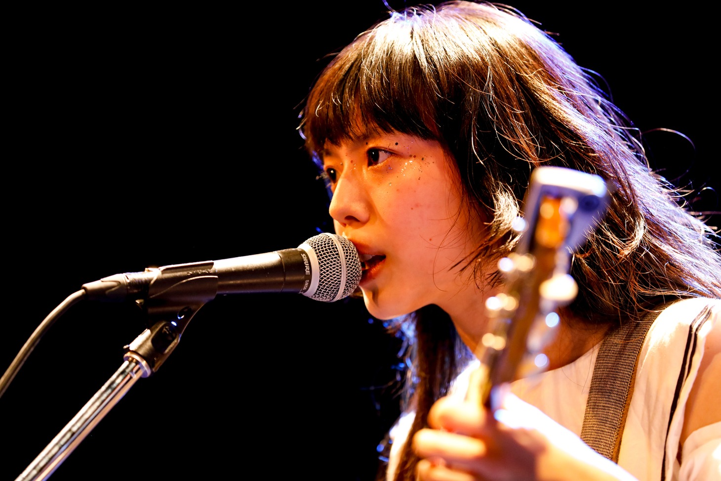 カネコアヤノ「カネコアヤノ TOUR 2018 “祝祭”」東京・WWW公演の様子。（撮影：木村泰之）