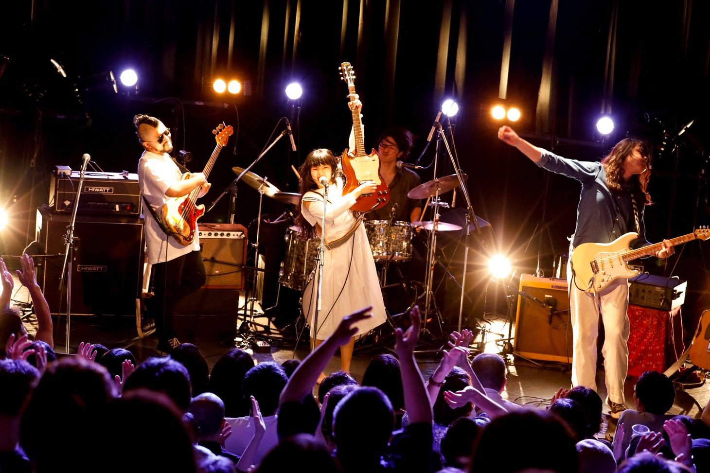 カネコアヤノ「カネコアヤノ TOUR 2018 “祝祭”」東京・WWW公演の様子。（撮影：木村泰之）