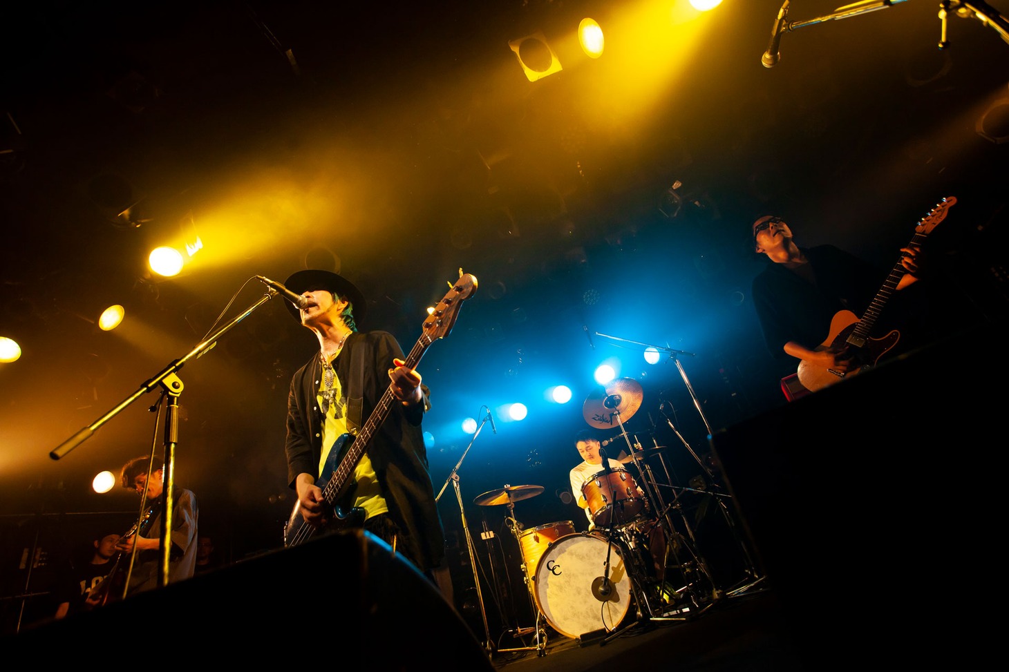 LOW IQ 01 & THE RHYTHM MAKERS +「LOW IQ 01 LIVE TOUR 2018」東京・渋谷CLUB QUATTRO公演の様子。（撮影：上坂和也）