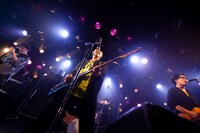 LOW IQ 01 & THE RHYTHM MAKERS +「LOW IQ 01 LIVE TOUR 2018」東京・渋谷CLUB QUATTRO公演の様子。（撮影：上坂和也）