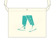 ビッケブランカ「夏の夢 / WALK」数量限定生産盤に封入されるサコッシュバッグのデザイン。