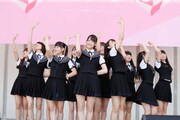 「『手遅れcaution』発売記念SP全国握手会＠日比谷野外大音楽堂」の様子。（写真提供：SACRA MUSIC）
