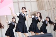 「『手遅れcaution』発売記念SP全国握手会＠日比谷野外大音楽堂」の様子。（写真提供：SACRA MUSIC）