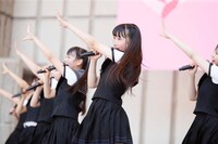 「『手遅れcaution』発売記念SP全国握手会＠日比谷野外大音楽堂」の様子。（写真提供：SACRA MUSIC）