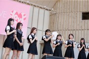 「『手遅れcaution』発売記念SP全国握手会＠日比谷野外大音楽堂」の様子。（写真提供：SACRA MUSIC）