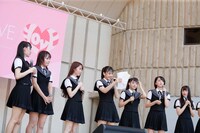 「『手遅れcaution』発売記念SP全国握手会＠日比谷野外大音楽堂」の様子。（写真提供：SACRA MUSIC）