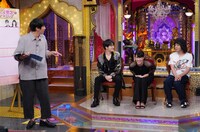 左から徳井義実（チュートリアル）、ジェジュン、水野美紀、峯田和伸（銀杏BOYZ）。(c)日本テレビ