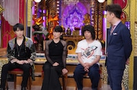 左からジェジュン、水野美紀、峯田和伸（銀杏BOYZ）、後藤輝基（フットボールアワー）。(c)日本テレビ