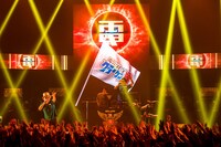 電気グルーヴ「クラーケン鷹」3月17日の東京・Zepp Tokyo公演の様子。（撮影：成瀬正規）