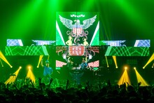 電気グルーヴ「クラーケン鷹」3月17日の東京・Zepp Tokyo公演の様子。（撮影：成瀬正規）