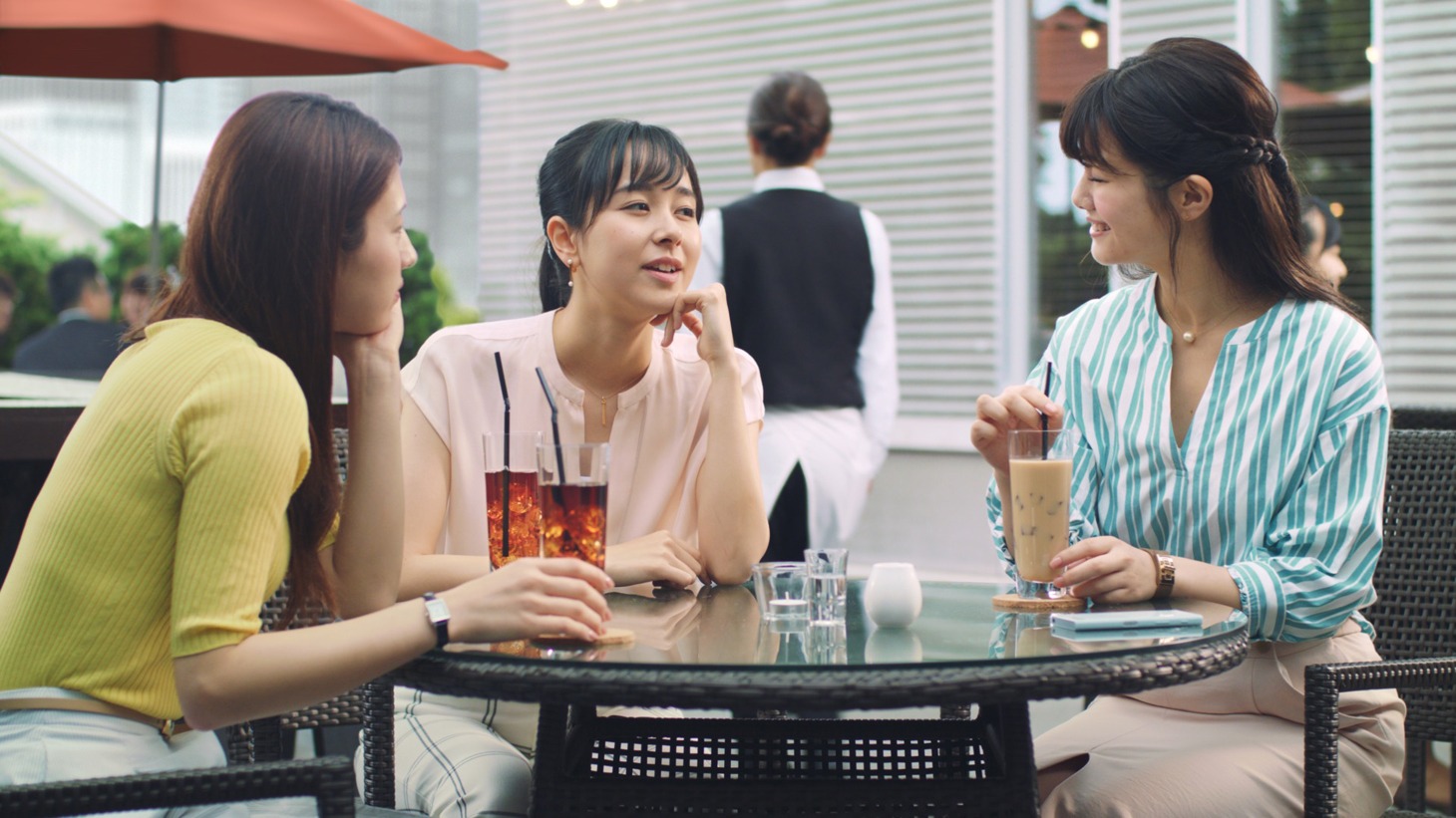 「じゃらん 夏旅のうた篇」CMのワンシーン。