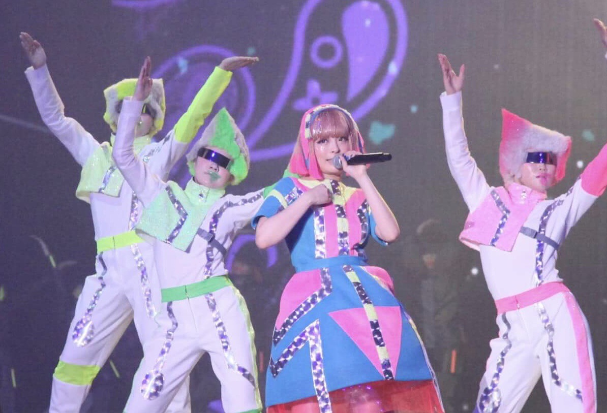 「XFLAG × KYARY PAMYU PAMYU～PANDORA'S BOX～」の様子。（写真提供：ワーナーミュージック・ジャパン）