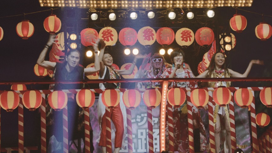 「ジャンボ宝くじ」新CMのワンシーン。