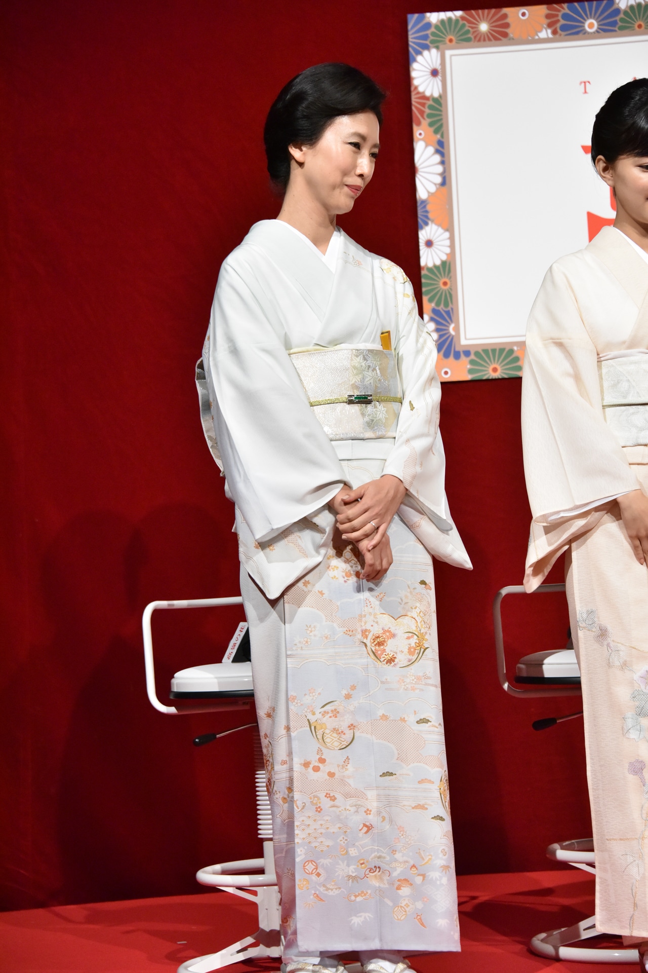 戸田菜穂