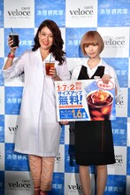 左からLiLiCo、最上もが。