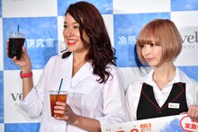 左からLiLiCo、最上もが。