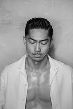 EXILE AKIRA「THE FOOL 愚者の魂」裏表紙写真
