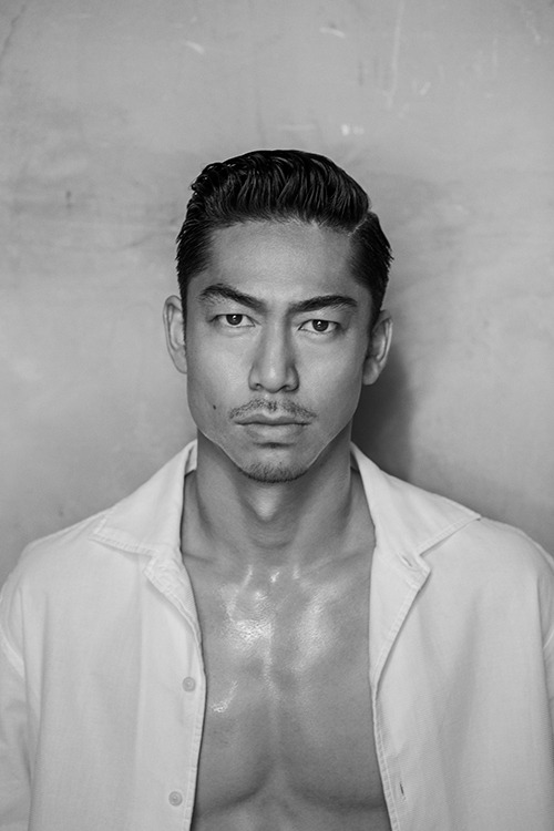 EXILE AKIRA「THE FOOL 愚者の魂」表紙写真
