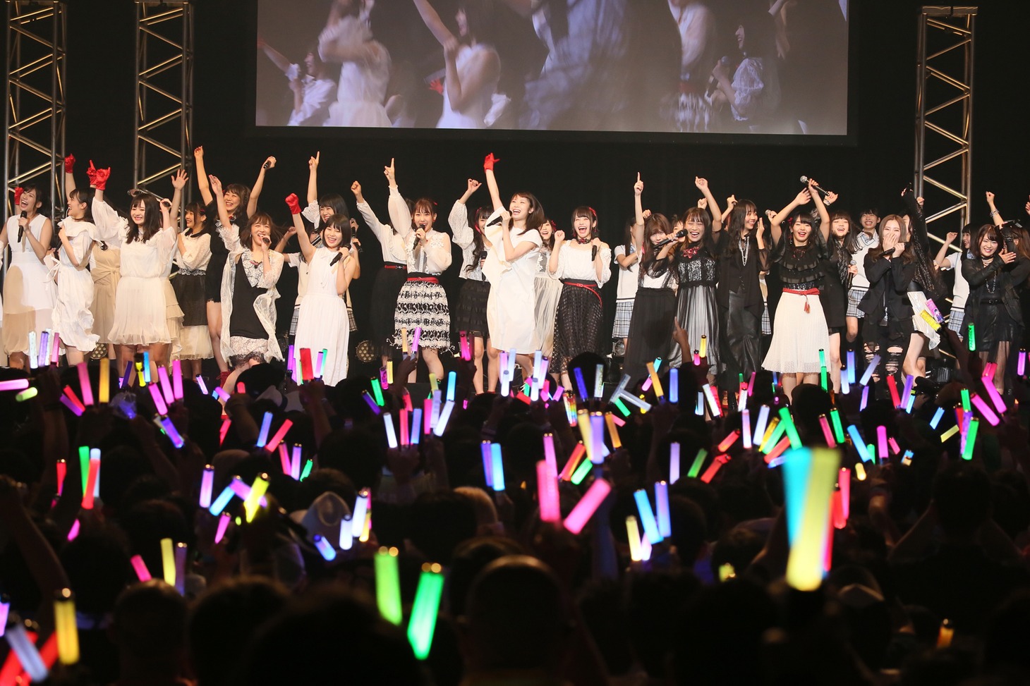 本日7月4日の愛知・Zepp Nagoya公演の様子。(c)AKS