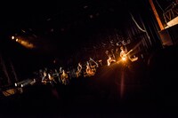 Keishi Tanakaのライブの様子。（Photo by Yukiko Ono）