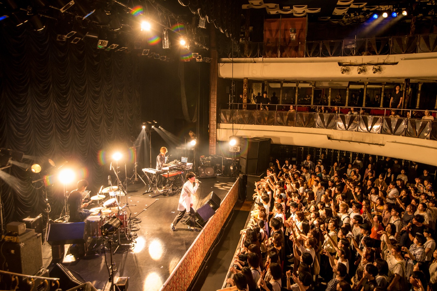 向井太一のライブの様子。（Photo by Yukiko Ono）
