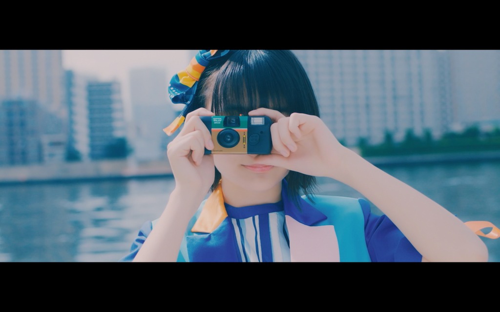 ロッカジャポニカ「最the高」ミュージックビデオのワンシーン。