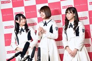 左から柿崎芽実、佐々木美玲、齊藤京子。