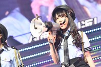 「AKB48グループ 成人式コンサート～大人になんかなるものか～」より白間美瑠。