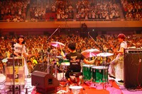 「CHATMONCHY LAST ONEMAN LIVE ～I Love CHATMONCHY～」の様子。（撮影：上山陽介）