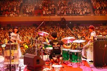 「CHATMONCHY LAST ONEMAN LIVE ～I Love CHATMONCHY～」の様子。（撮影：上山陽介）