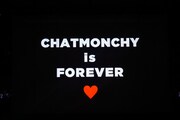 「CHATMONCHY LAST ONEMAN LIVE ～I Love CHATMONCHY～」の最後に緞帳に映し出された文字。（撮影：上山陽介）