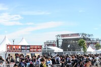 「DEAD POP FESTiVAL 2018」の様子。（Photo by Yuji Honda）