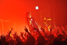 マオ（Vo）（撮影：今元秀明）