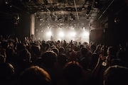 リーガルリリー「遠距離恋愛ツアー」東京・渋谷CLUB QUATTRO公演の様子。(撮影:知衿、みてぃふぉ)