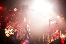 リーガルリリー「遠距離恋愛ツアー」東京・渋谷CLUB QUATTRO公演の様子。（撮影：知衿、みてぃふぉ）