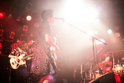 リーガルリリー「遠距離恋愛ツアー」東京・渋谷CLUB QUATTRO公演の様子。(撮影:知衿、みてぃふぉ)