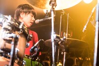 ゆきやま（Dr）（撮影：知衿、みてぃふぉ）