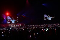 「LOVELIVE! SUNSHINE!! Aqours World LoveLive! in LA ～Beyond the Pacific～」の様子。 (c)2017 プロジェクトラブライブ!サンシャイン!!