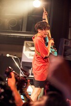 でらし（B, Cho / ハンブレッダーズ）（Photo by Hiroyuki Dozono）