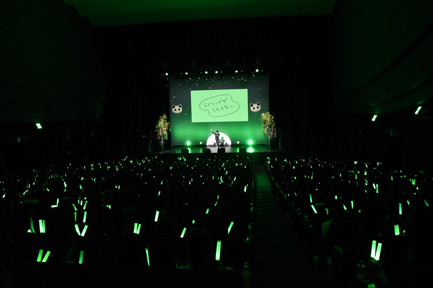 山崎悠稀の卒業ライブの様子。