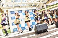 はちみつロケット「はちロケと平成最後の夏優勝しようツアー」埼玉・ららぽーと新三郷 スカイガーデンステージ公演の様子。