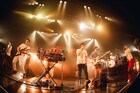 Czecho No Republic、仲間とオーディエンスの笑顔あふれた「ドリームシャワー」