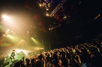 「Czecho No Republic presents ドリームシャワー2018」SHE'Sのライブの様子。（Photo by Tetsuya Yamakawa）