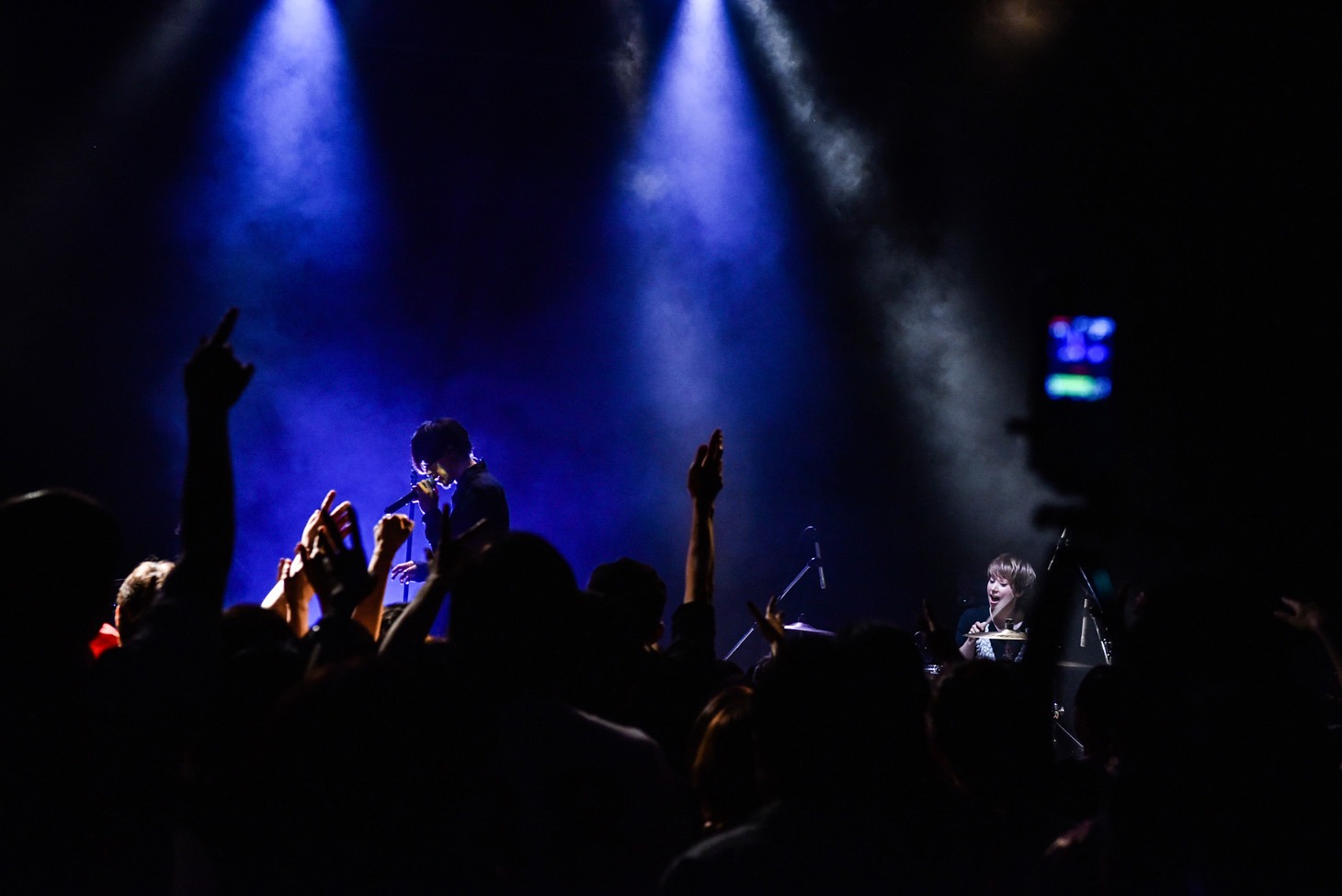 7月6日に東京・WWW Xで開催されたminus(-)「minus(-) Tour2018 #2」ツアーファイナルの様子。
