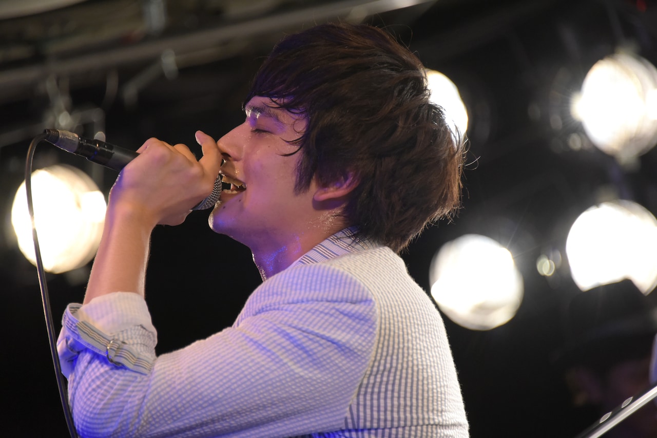 DISH//、渋谷のど真ん中に響かせた“再出発の歌”ミニライブで浴衣姿も