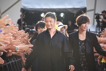 イベント「公開直前！ BLEACHフェス」で“オレンジカーペット”を歩く[ALEXANDROS] 。